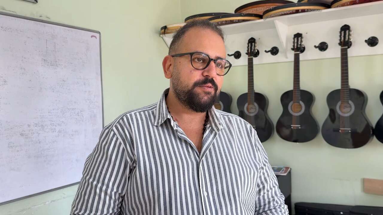 Semih öğretmen 9 gencin hayatına dokundu! Özlem’in yolu Konya’ya çıktı 9